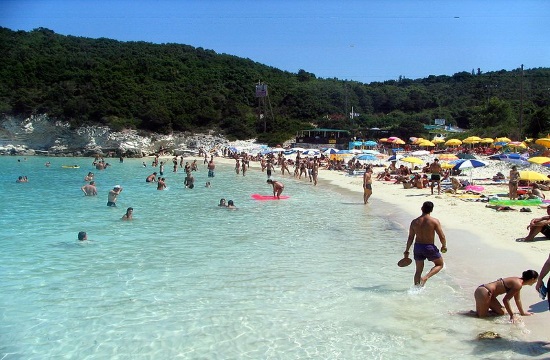 AP: Angry Greeks take back public beaches as movement grows and State reacts