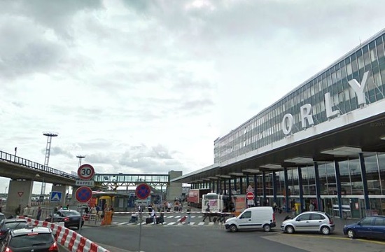 Man killed at Orly airport had shot at police before the attack