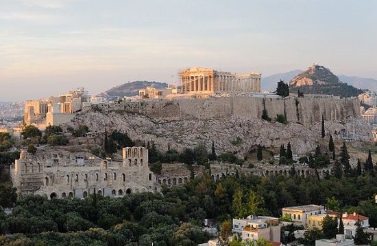 Media: Greece to limit crowds on Athens Acropolis with time slots and e-tickets