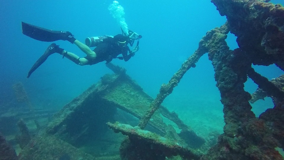 Four shipwrecks to become first underwater museums in Greece
