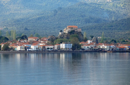 Sea Shepherd's expedition to clean Lesvos island's seabed and shores