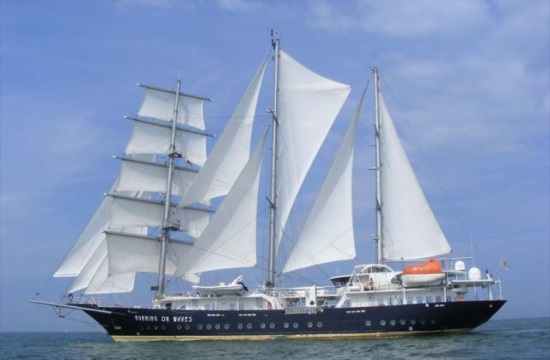 Παράνομη ναύλωση τουριστικού πλοίου ξένης σημαίας στη Ζέα