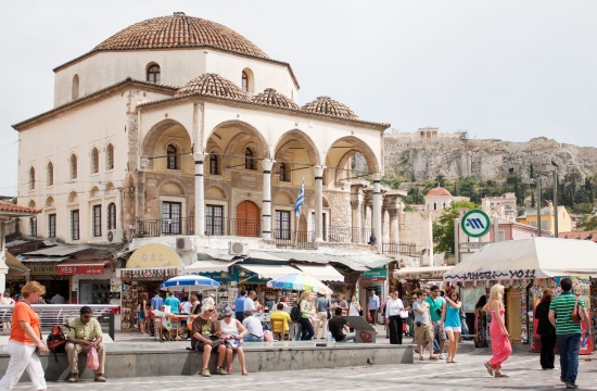 To top 10 των εθνικοτήτων τουριστών σε Ελλάδα και Αθήνα το 2016