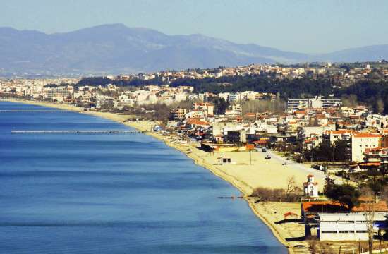 Τρεις προσφορές για την «Ακτή και Camping Αγίας Τριάδας» στη Θεσσαλονίκη