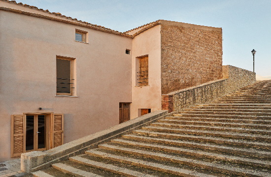 Novità Tornos |  Airbnb: alloggio gratuito per un anno a Sabuca, in Sicilia