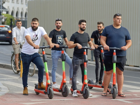 Το Παρίσι απαγορεύει τα ηλεκτρικά σκούτερ