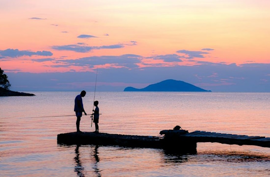Telegraph: Επτά Ελληνικοί προορισμοί στις 50 καλύτερες οικογενειακές διακοπές για το 2024