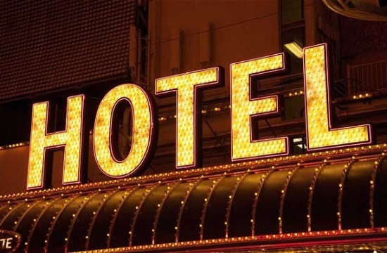 Διαγωνισμοί για ξενοδοχείο στο Καρπενήσι και κάμπινγκ στον Θερμαϊκό