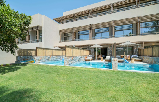 Μετατροπή ξενοδοχείου σε κατοικίες στην Ξάνθη - Νέες πισίνες σε 2 ξενοδοχεία στην Κρήτη