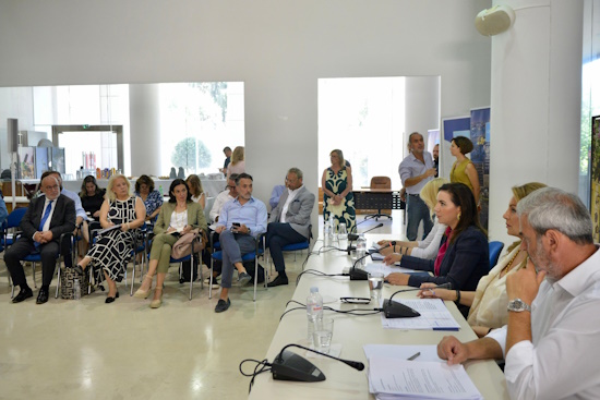 Η Όλγα Κεφαλογιάννη στο Περιφερειακό Συμβούλιο Τουρισμού | Τα έργα του ψηφιακού ΕΟΤ