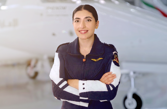 H πρώτη γυναίκα δόκιμος πιλότος απόφοιτος της Emirates Flight Training Academy