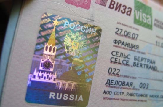ΥΠΕΞ: Έως 10 ημέρες η αναμονή για έκδοση visa στη Ρωσία