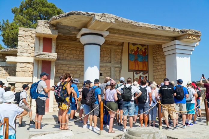 irakleio_shutterstock_2660433029