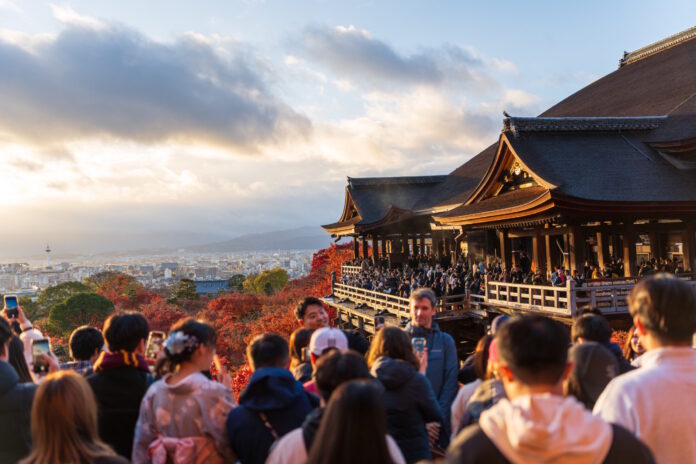 kioto_japan_shutterstock_2650027499